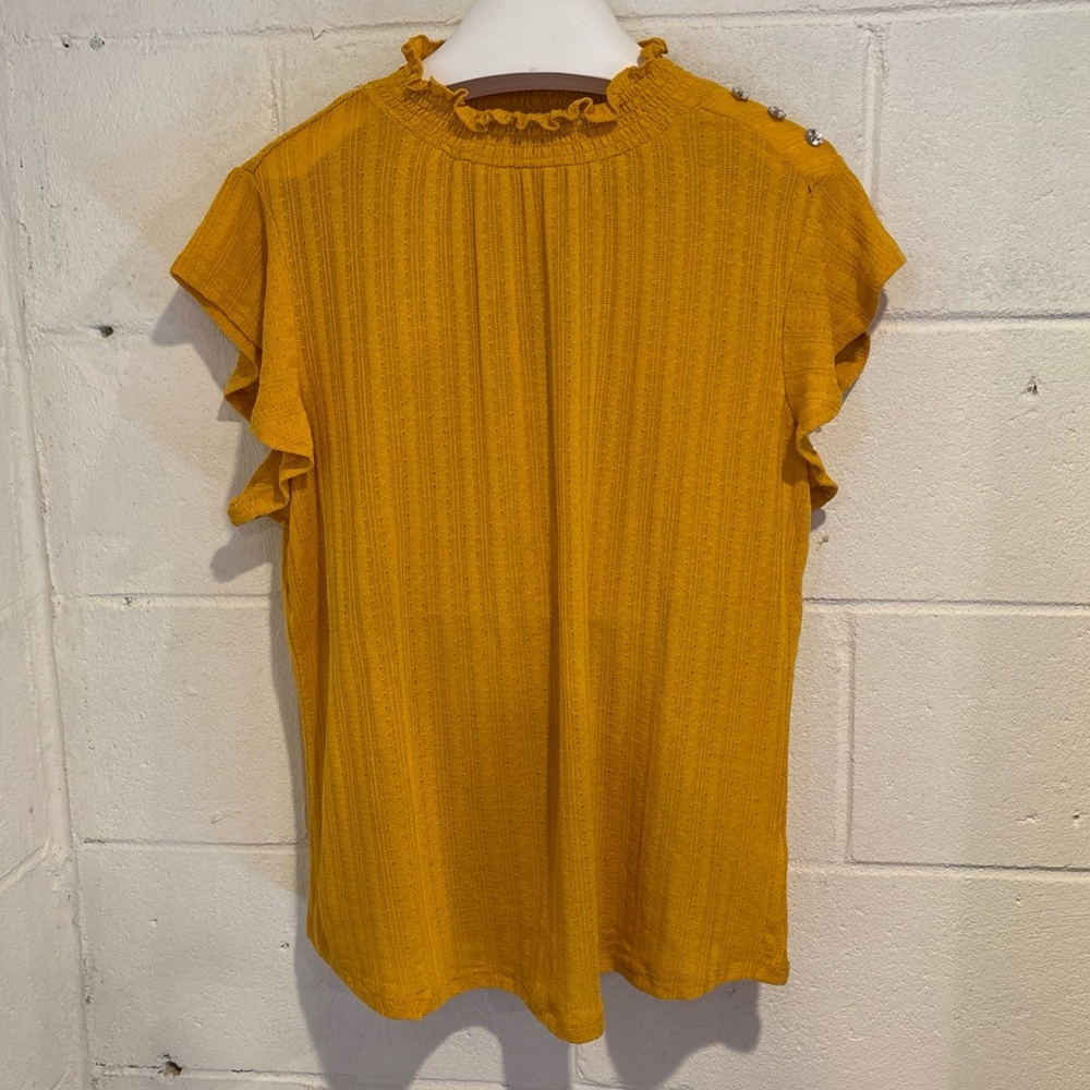 Adrienne Vittadini yellow gold short sleeve ribbed blouse